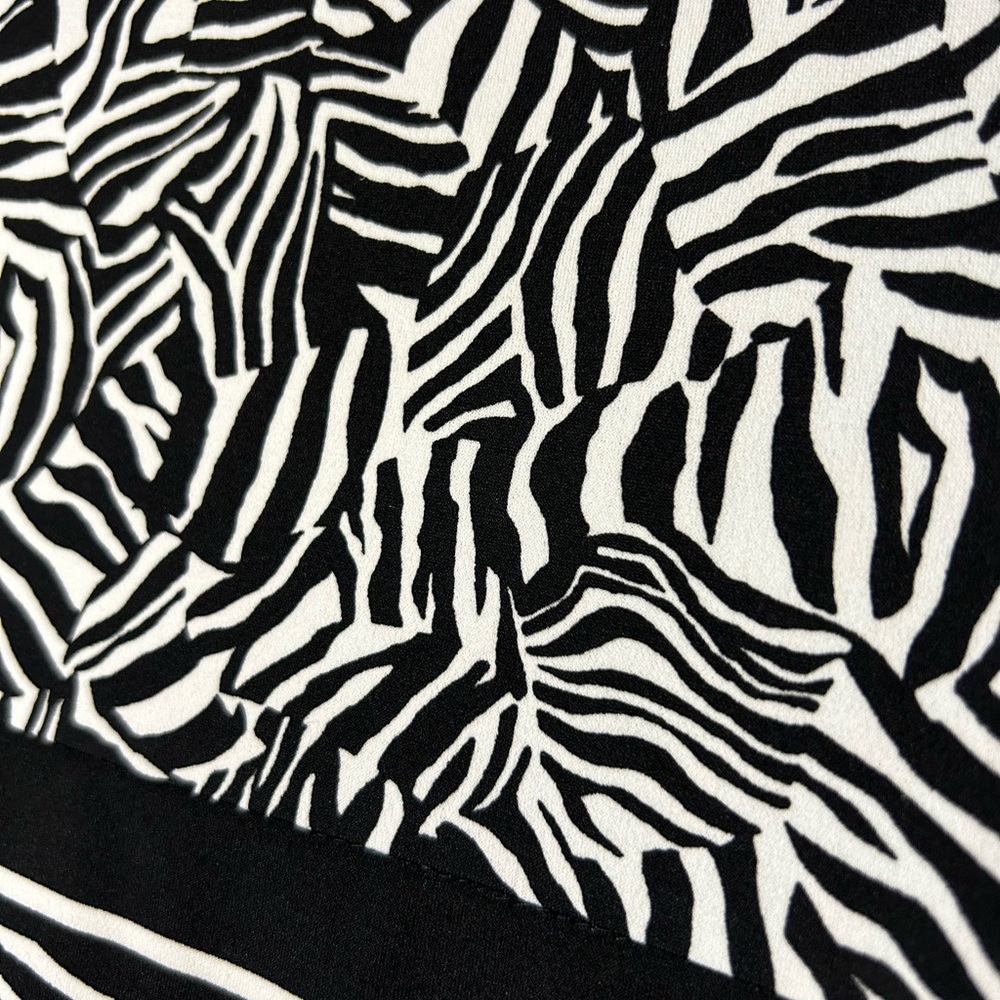 Micheal Kors. Size:M    Colors:Black and White  Skirt and Top set